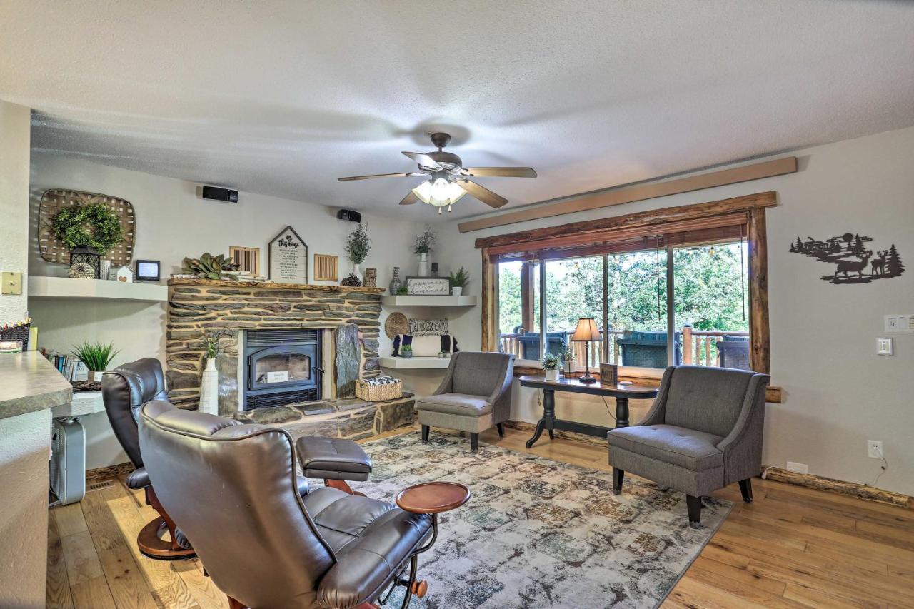 Spacious Black Hawk Home With Furnished Deck! Blackhawk Екстериор снимка