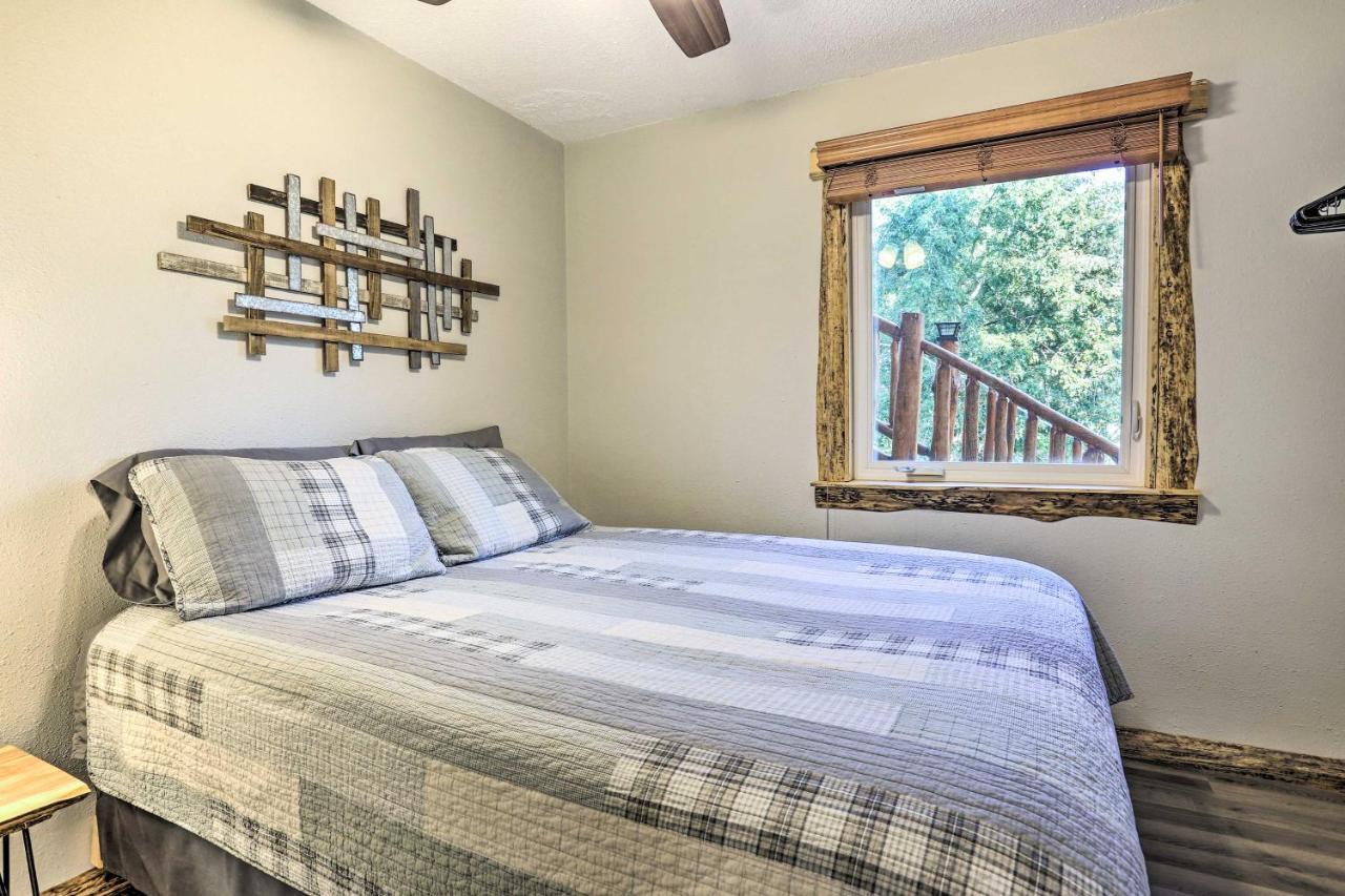 Spacious Black Hawk Home With Furnished Deck! Blackhawk Екстериор снимка